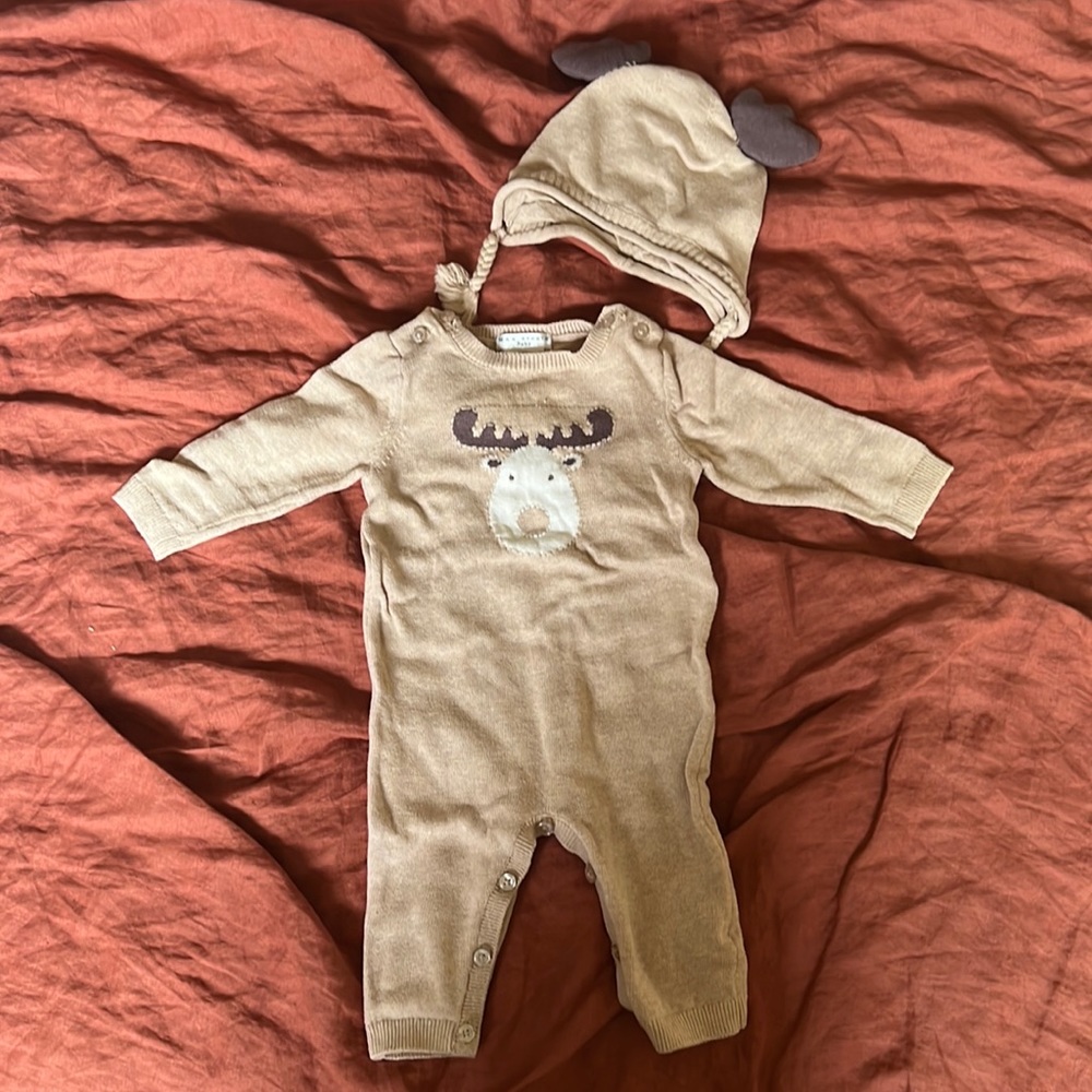 Max Studio Baby Onesie set tan